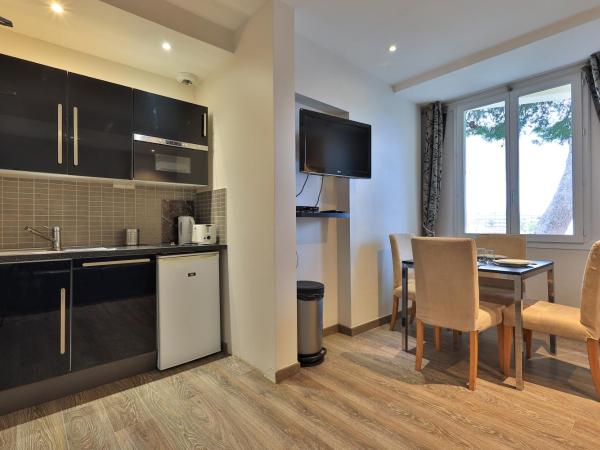 Emeraude Résidence Hotelière : photo 6 de la chambre chambre avec balcon beaulieu-sur-mer