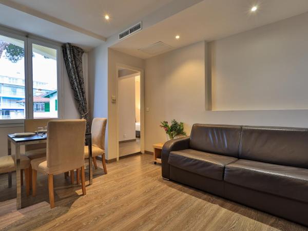 Emeraude Résidence Hotelière : photo 7 de la chambre chambre avec balcon beaulieu-sur-mer