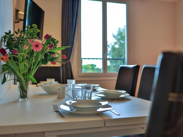 Emeraude Résidence Hotelière : photo 2 de la chambre hébergement 1 chambre nice (6 personnes)