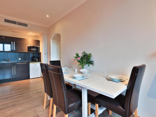 Emeraude Résidence Hotelière : photo 6 de la chambre hébergement 1 chambre nice (6 personnes)