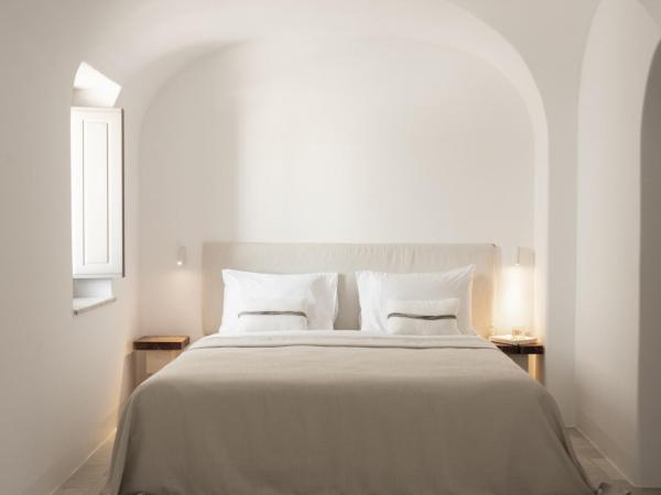 Canaves Ena - Small Luxury Hotels of the World : photo 9 de la chambre suite lune de miel avec bassin profond