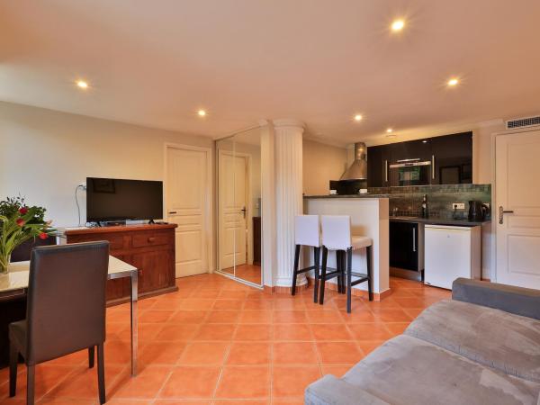 Emeraude Résidence Hotelière : photo 9 de la chambre appartement - rez-de-chaussée