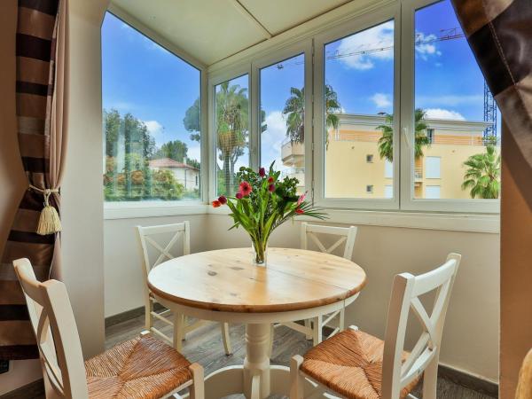 Emeraude Résidence Hotelière : photo 4 de la chambre hébergement 1 chambre st paul de vence