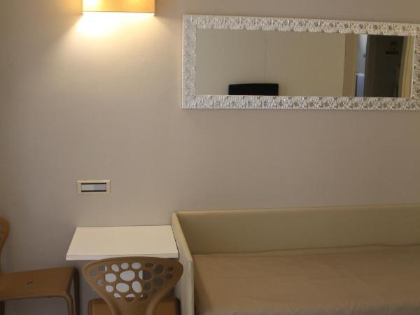 Ute Hotel : photo 6 de la chambre chambre quadruple supérieure