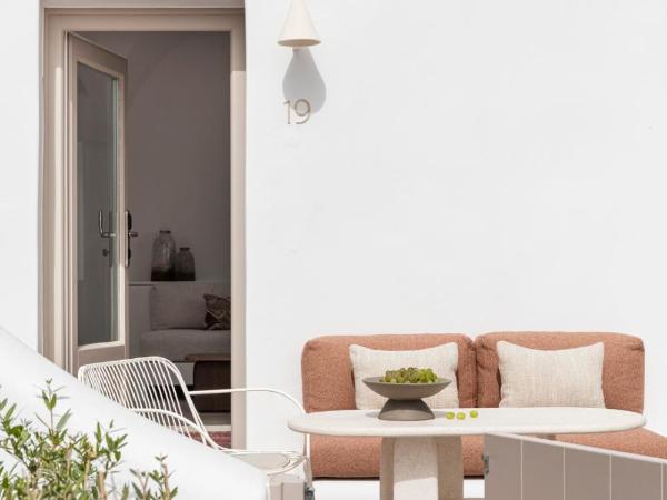 Canaves Ena - Small Luxury Hotels of the World : photo 3 de la chambre suite avec bassin profond style rivière