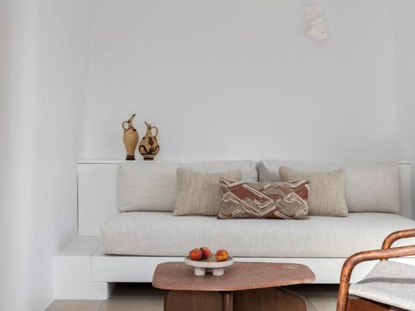 Canaves Ena - Small Luxury Hotels of the World : photo 7 de la chambre suite avec bassin profond style rivière