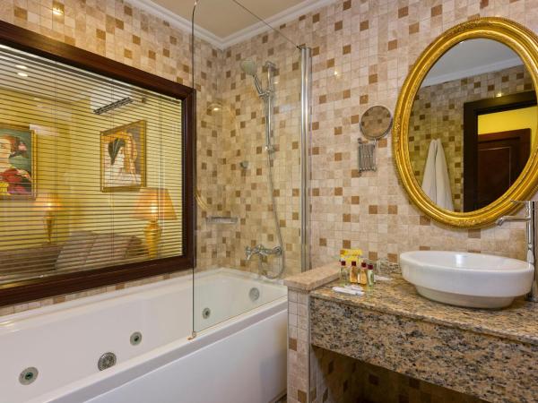 Museum Hotel Antique Roman Palace - Adults Only Ultra All Inclusive : photo 9 de la chambre suite lit king-size