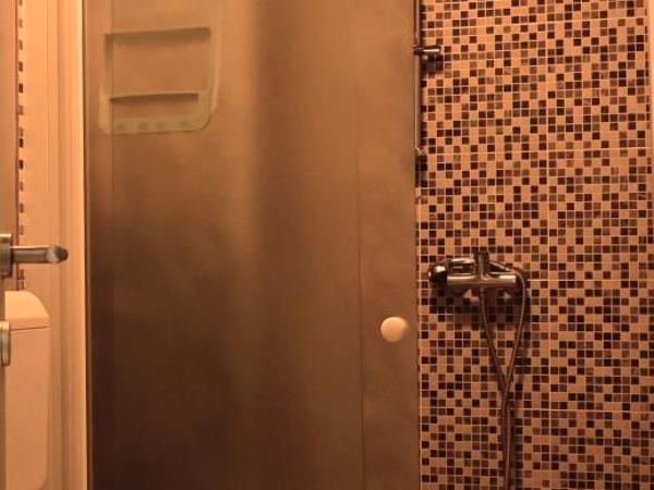 Rock Rooms Pula : photo 9 de la chambre chambre lits jumeaux avec salle de bains