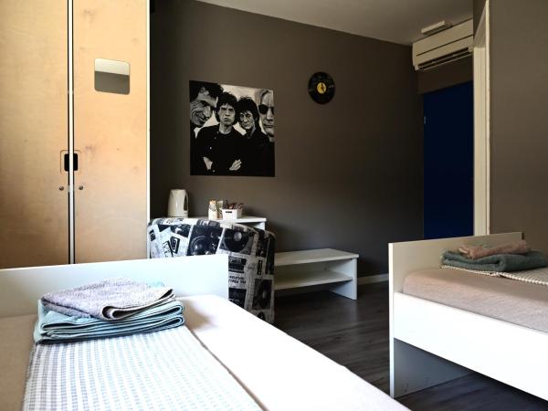 Rock Rooms Pula : photo 8 de la chambre chambre lits jumeaux avec salle de bains
