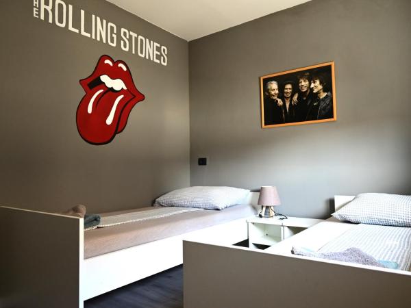 Rock Rooms Pula : photo 4 de la chambre chambre lits jumeaux avec salle de bains