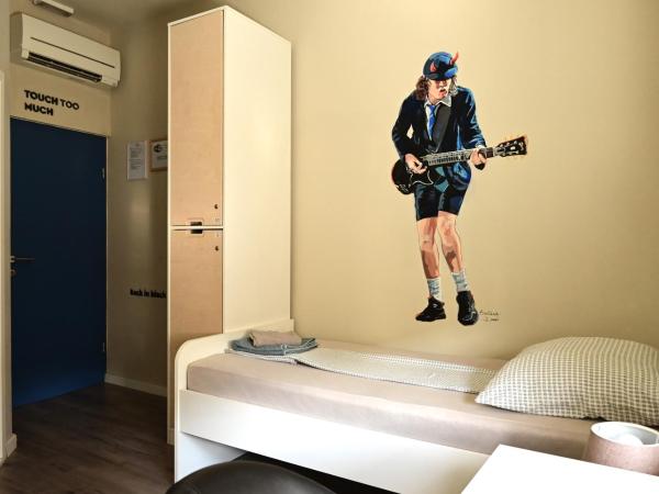 Rock Rooms Pula : photo 1 de la chambre chambre lits jumeaux avec salle de bains