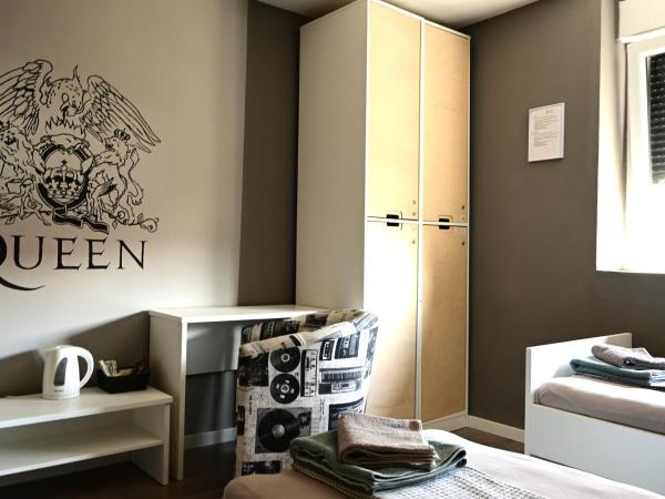 Rock Rooms Pula : photo 1 de la chambre chambre lits jumeaux avec salle de bains