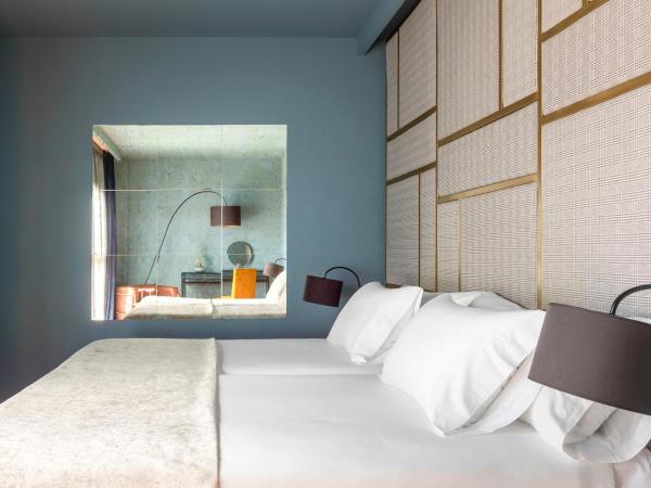 Pamplona Catedral Hotel : photo 7 de la chambre chambre double ou lits jumeaux