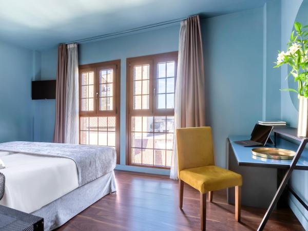Pamplona Catedral Hotel : photo 5 de la chambre chambre double ou lits jumeaux