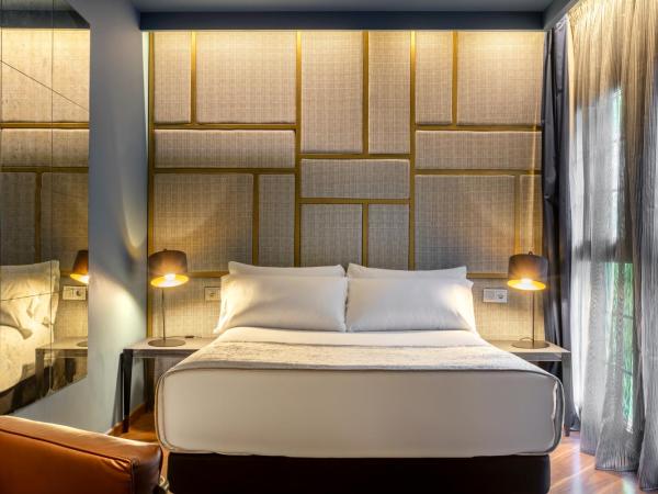 Pamplona Catedral Hotel : photo 2 de la chambre chambre double ou lits jumeaux
