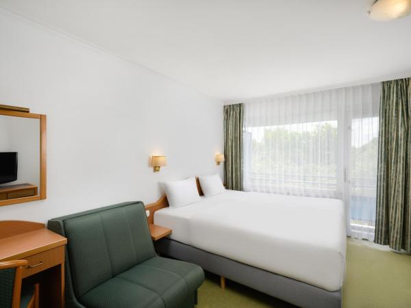 Danubius Hotel Annabella : photo 1 de la chambre chambre double ou lits jumeaux avec lit d'appoint