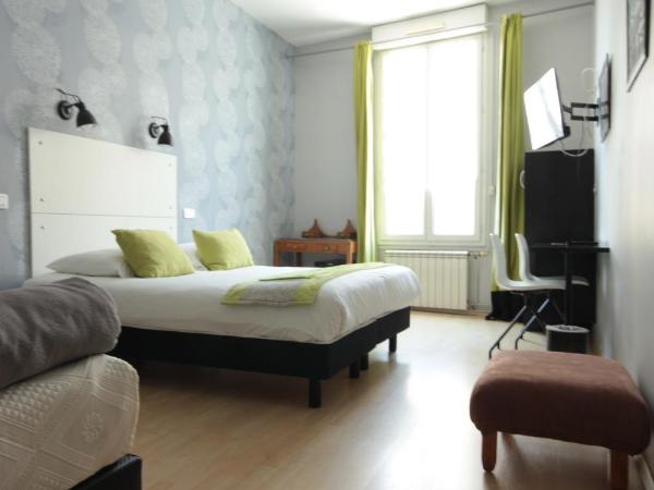 Hôtel Des Arts, Artisanal et Indépendant : photo 5 de la chambre chambre triple