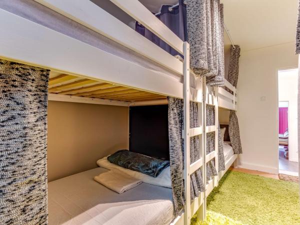 Quiet View Rooms : photo 6 de la chambre lit dans dortoir mixte de 6 lits