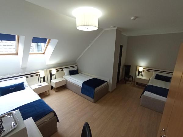 Aparthotel Kontrast : photo 3 de la chambre chambre triple classique