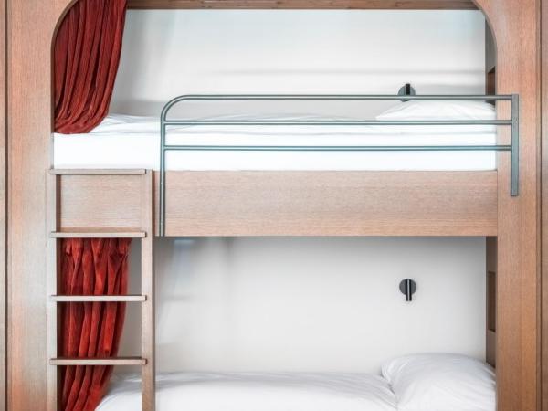 Braunbär Hotel & Spa - Former Alpine Sunstar Hotel : photo 1 de la chambre chambre avec lits superposés