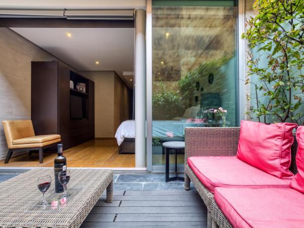 AR 218 Hotel by ULIV : photo 4 de la chambre suite avec terrasse privative