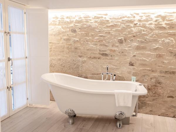 Hotel Montes : photo 3 de la chambre suite junior