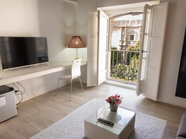 Hotel Montes : photo 6 de la chambre suite junior - vue sur jardin