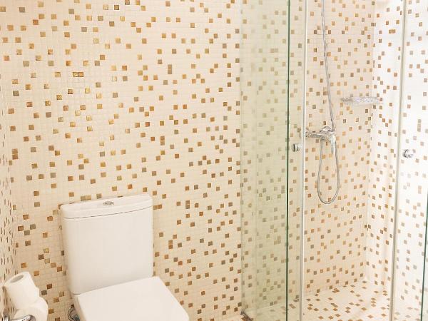 Hotel Montes : photo 10 de la chambre suite junior avec balcon