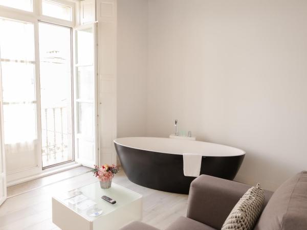 Hotel Montes : photo 2 de la chambre suite junior deluxe