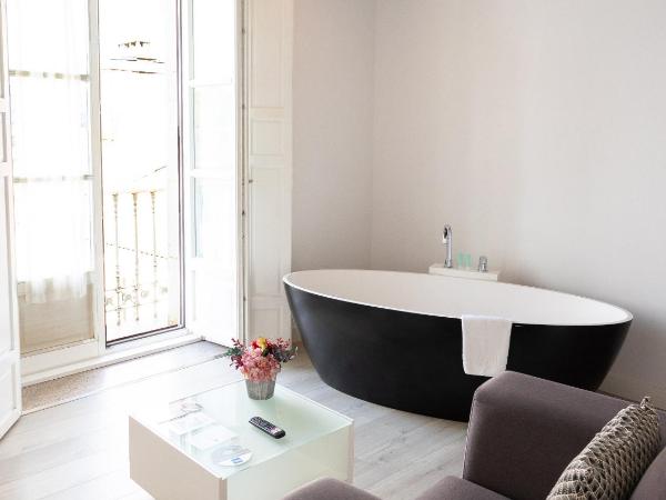 Hotel Montes : photo 3 de la chambre suite junior deluxe