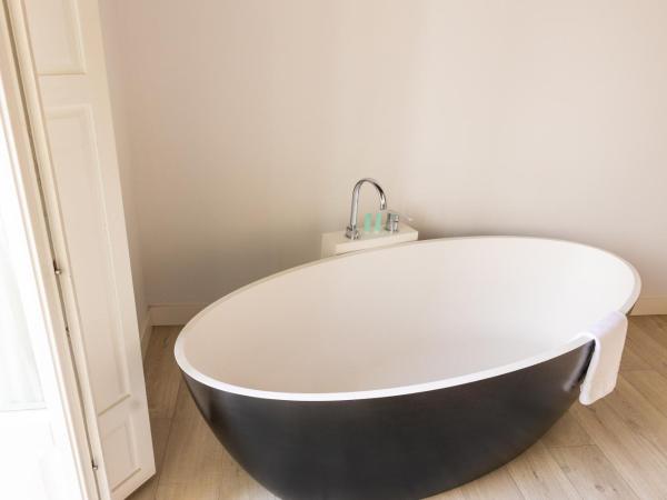 Hotel Montes : photo 4 de la chambre suite junior deluxe