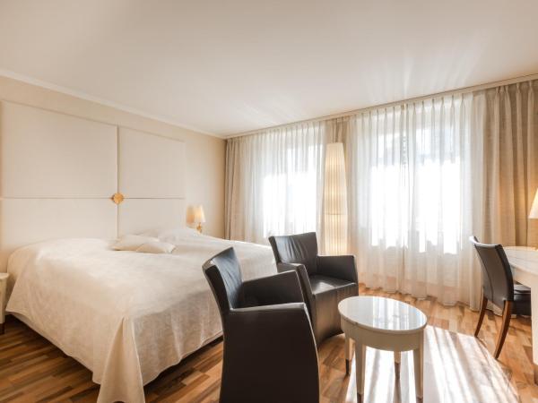 Hotel des Balances : photo 2 de la chambre chambre double – vue sur ville