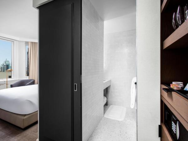 The Luxury Collection Hotel Manhattan Midtown : photo 3 de la chambre chambre lit queen-size deluxe - vue sur ville