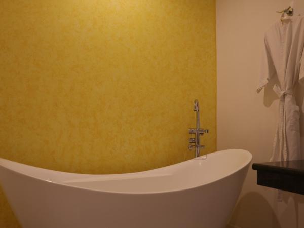 Hilton MM Grand Hotel Puebla, Tapestry Collection : photo 1 de la chambre grande chambre lit king-size