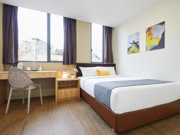 Dash Living on Mackenzie : photo 1 de la chambre hébergement lit queen-size confortable