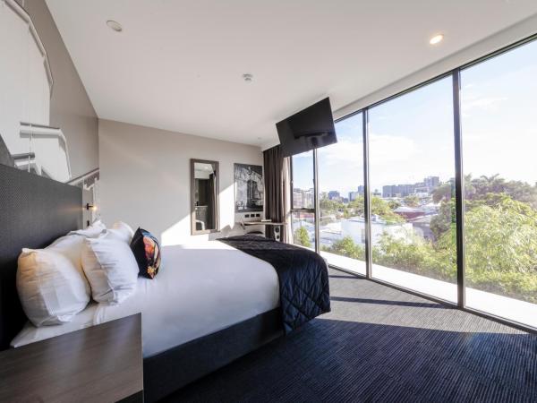 Sage Hotel James Street : photo 3 de la chambre chambre lit queen-size supérieure - vue sur ville