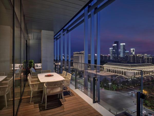 Hyatt Centric Gaoxin Xi'An : photo 3 de la chambre suite lit king-size deluxe avec balcon