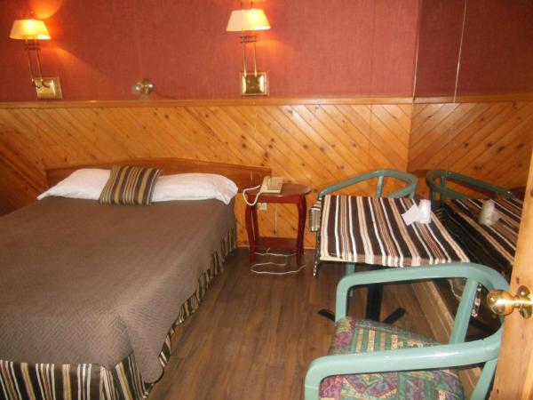 Motel Le Paysan : photo 2 de la chambre chambre lit queen-size 