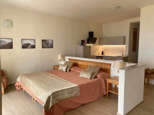 Miramare Apartments&Suites : photo 1 de la chambre grand studio avec vue sur la mer