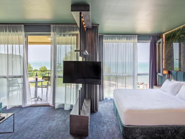 Hotel Azur Premium : photo 8 de la chambre premium luxury suite with sauna