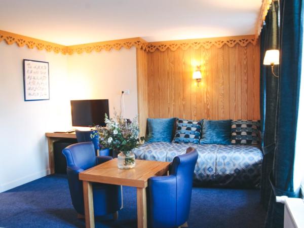 Hôtel Le Bois Joli : photo 5 de la chambre chambre triple supérieure