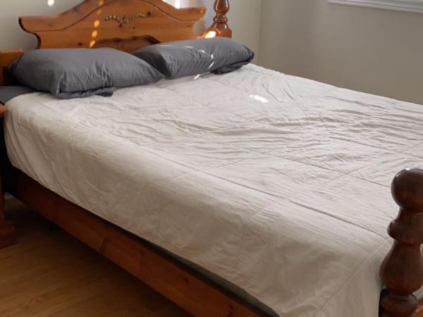 Private Rooms, Free Parking, Full Kitchen, Best Prices in Town- York University Heights : photo 4 de la chambre chambre double Économique