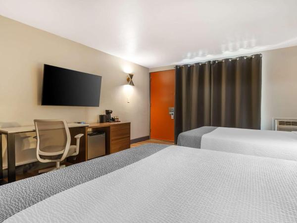 La Luna Inn, Ascend Hotel Collection : photo 5 de la chambre large quadruple room with two queen beds - non smoking