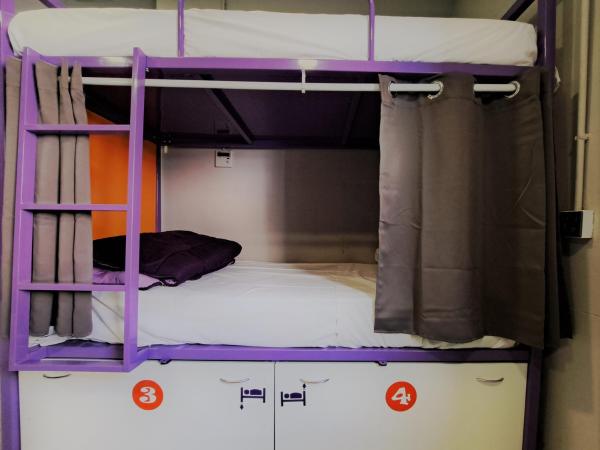 Scout Madrid Hostel : photo 3 de la chambre lit simple dans dortoir mixte de 6 lits avec salle de bains commune