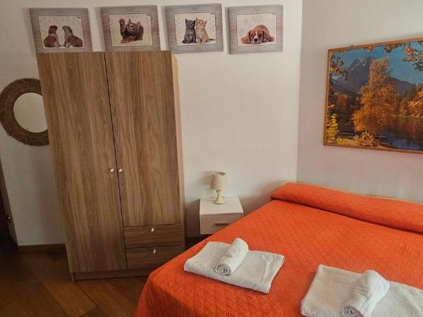 ZEUS Rooms Superior : photo 7 de la chambre chambre double ou lits jumeaux avec salle de bains commune