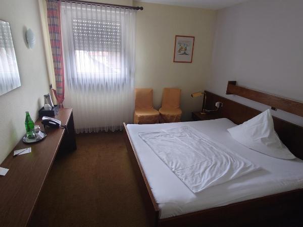 Hotel Löwen-Seckenheim : photo 1 de la chambre chambre double Économique