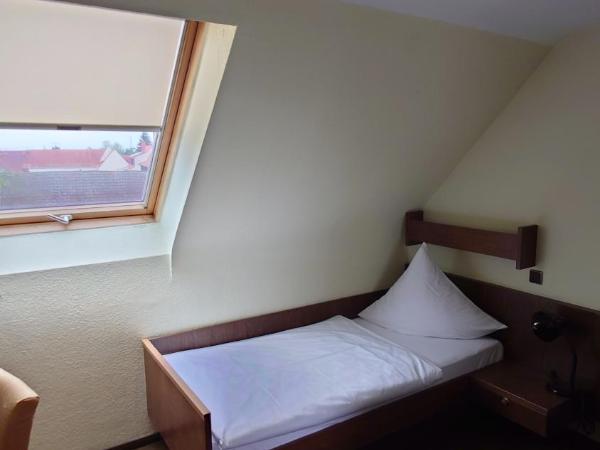 Hotel Löwen-Seckenheim : photo 1 de la chambre chambre simple Économique