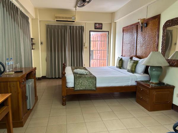 Saithong House : photo 4 de la chambre chambre double deluxe avec balcon