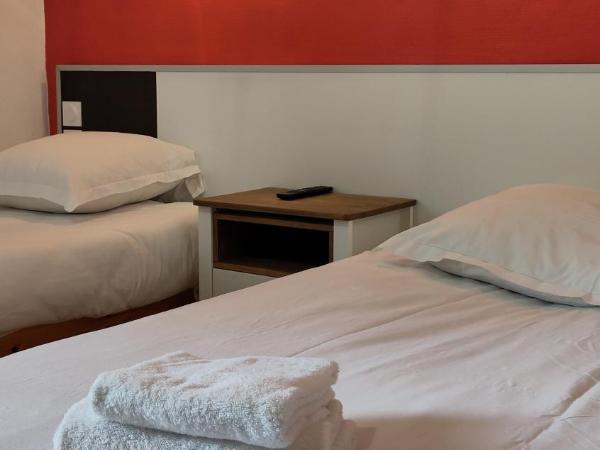 Hotel Le Colibri : photo 4 de la chambre chambre lits jumeaux