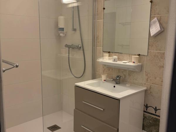 Hotel Le Jacquemart : photo 5 de la chambre chambre quadruple